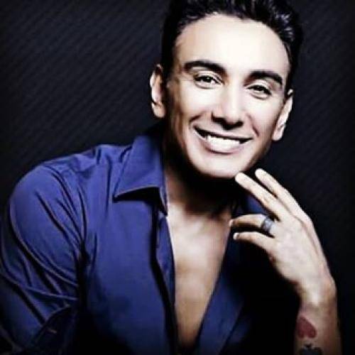 شادمهر عقیلی آغوش