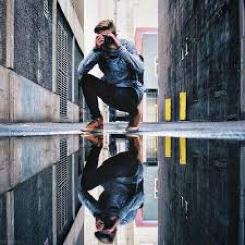  سرتو که میندازی پایین فکر میکنن خبریه