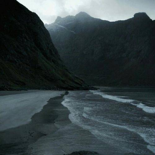  یادش بخیر اون اولین بار با برگ زدم دم مدرسه