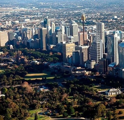 اهنگ عزیزم تو عزیزی من سپردم آسمون واست بباره میدونی تا دنیا دنیاست