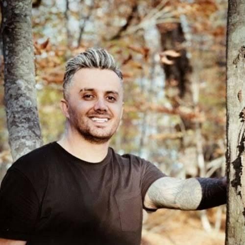 ابی عالی واقعی هستی یا که خویی دلبر