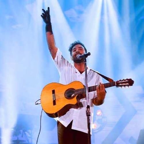 احمد سلو همیشه لج میکرد و رفتارای لوس داشت