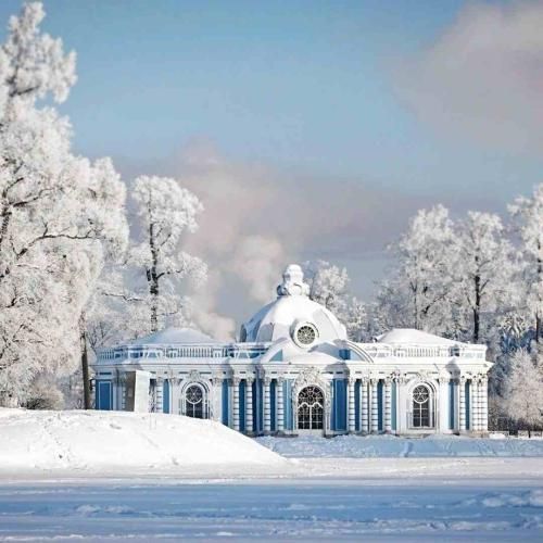 خودمم نمونده من یادم نه بعد تو آخه هیچکیو ندارم من