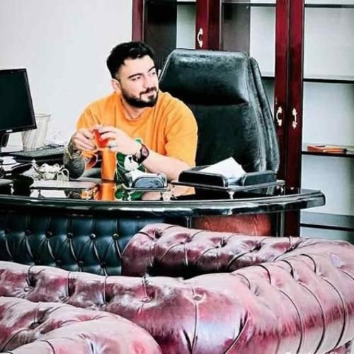 رامین تجنگی با همه فرق داری رو دست نداری