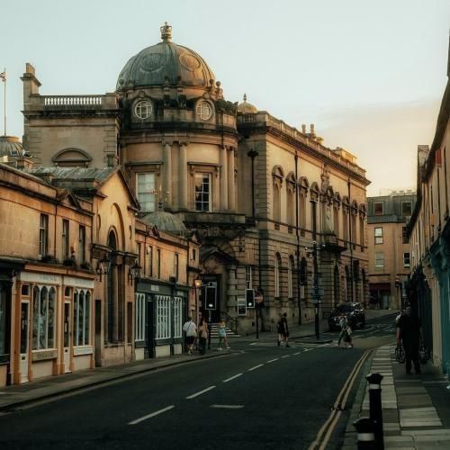 امیرا جدیدا بگیرن مهسا ها هرز نمیرن