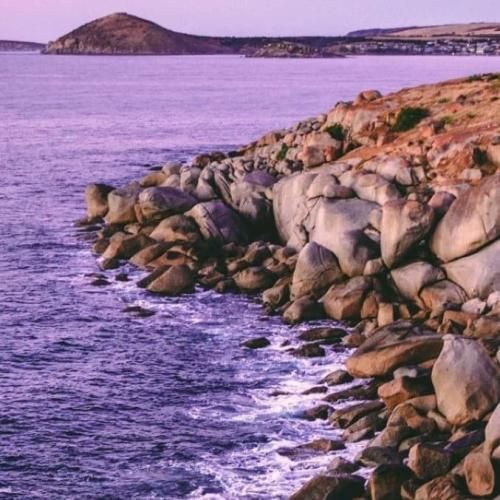 دانلود ریمیکس من اینجام دنبال آینه میگردی تو رقص پایی که میکردی