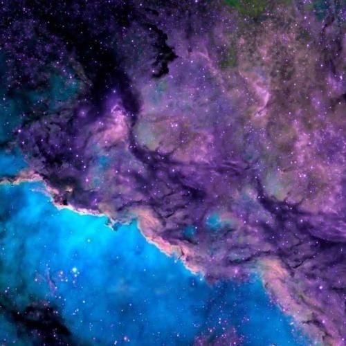 دانلود آهنگ میبرمش یه گوشه لای شلوغی بوس